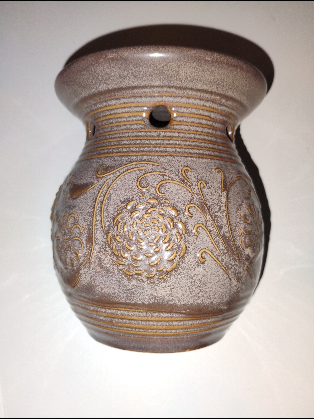 Vintage Yankee Candle ceramic tart warmer.